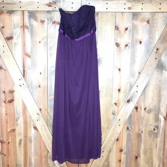 David’s Bridal Sleeveless Bridesmaid Prom Dress - Picture 2 of 8